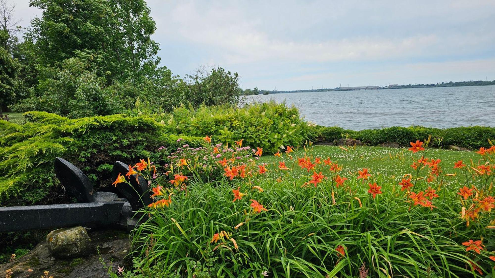 Hotel Oasis Lac St-Louis Salaberry-de-Valleyfield Exterior foto