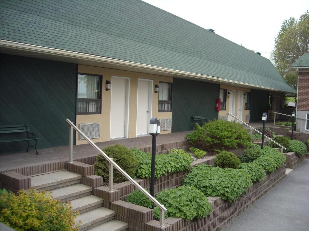 Hotel Oasis Lac St-Louis Salaberry-de-Valleyfield Exterior foto